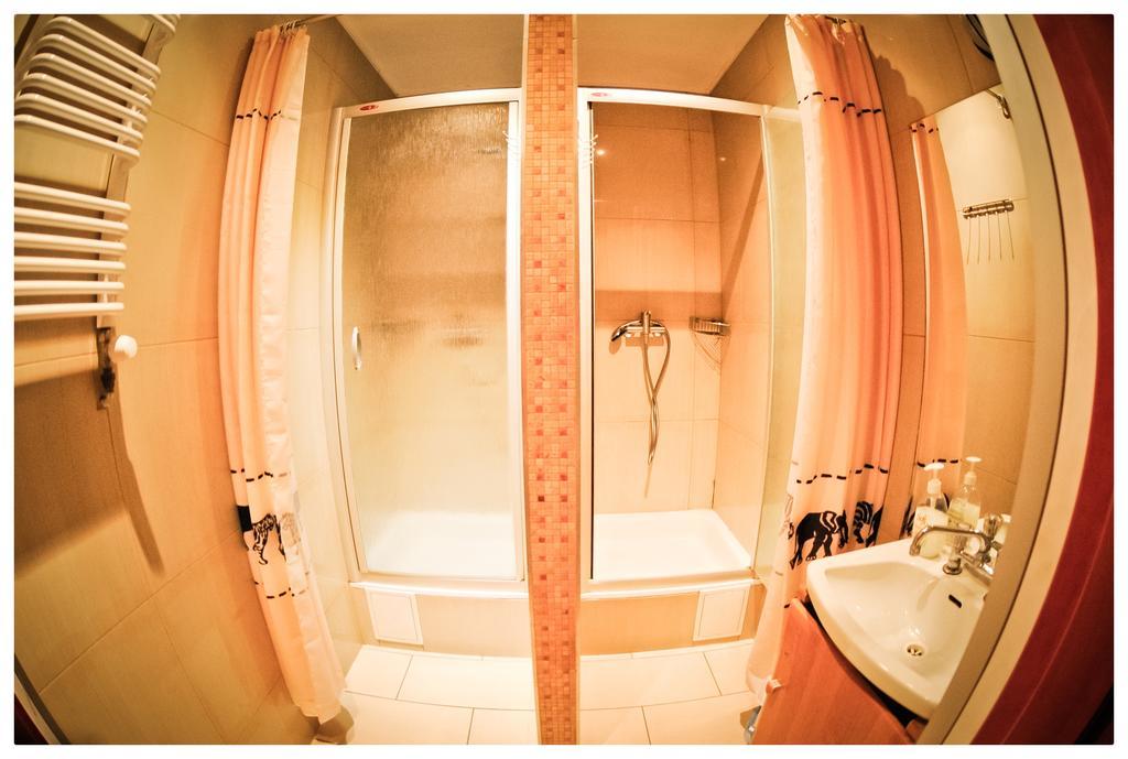 Hostel Bemma - Ozonowane Pokoje Wroclaw Bagian luar foto