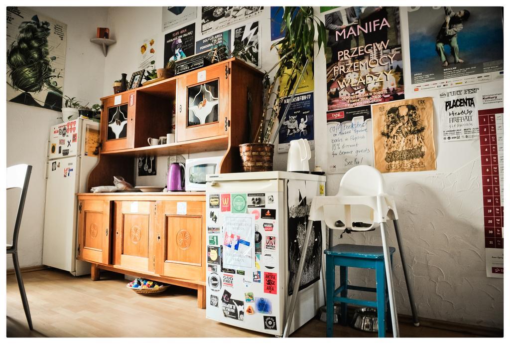 Hostel Bemma - Ozonowane Pokoje Wroclaw Bagian luar foto
