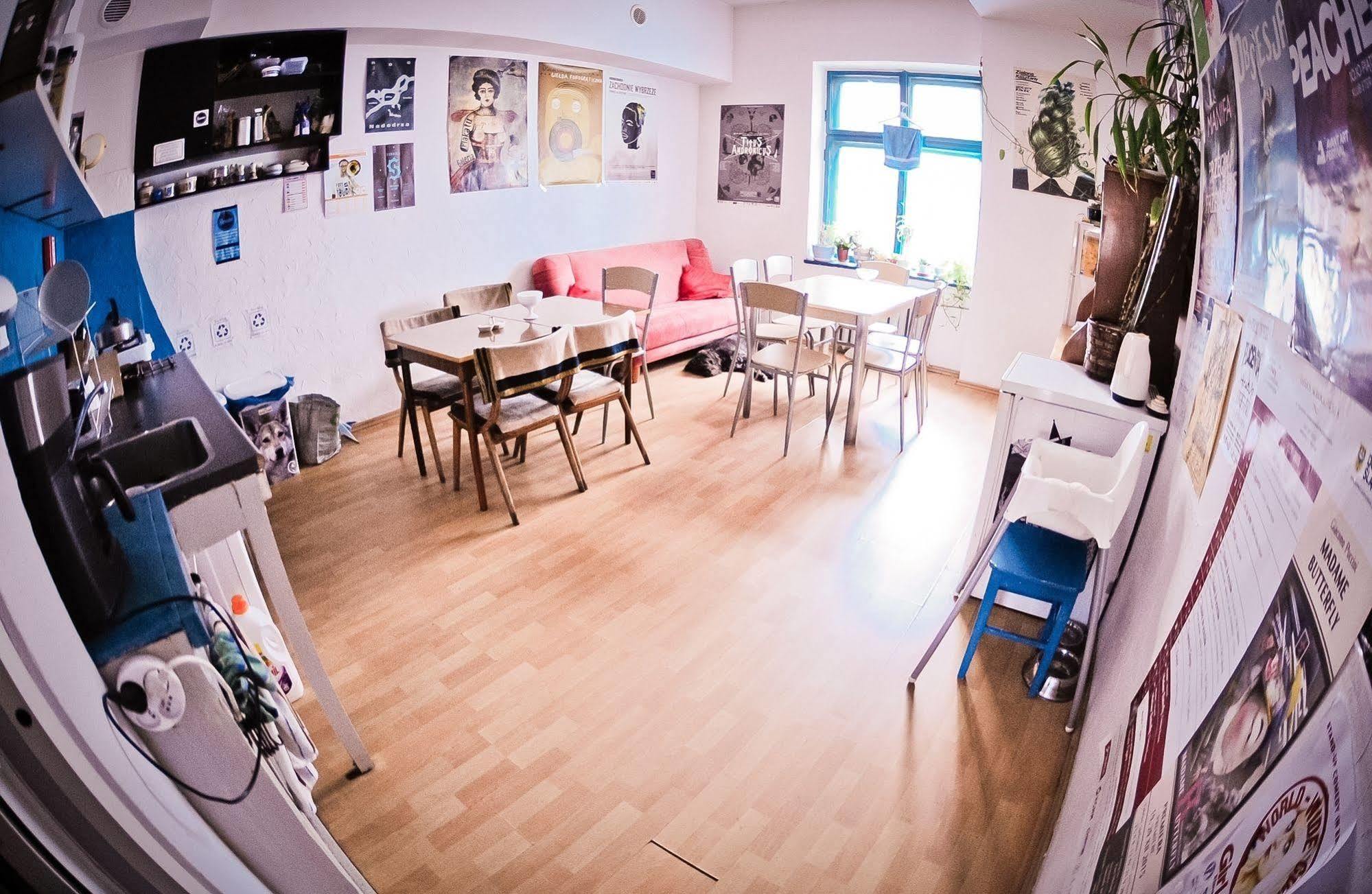 Hostel Bemma - Ozonowane Pokoje Wroclaw Bagian luar foto