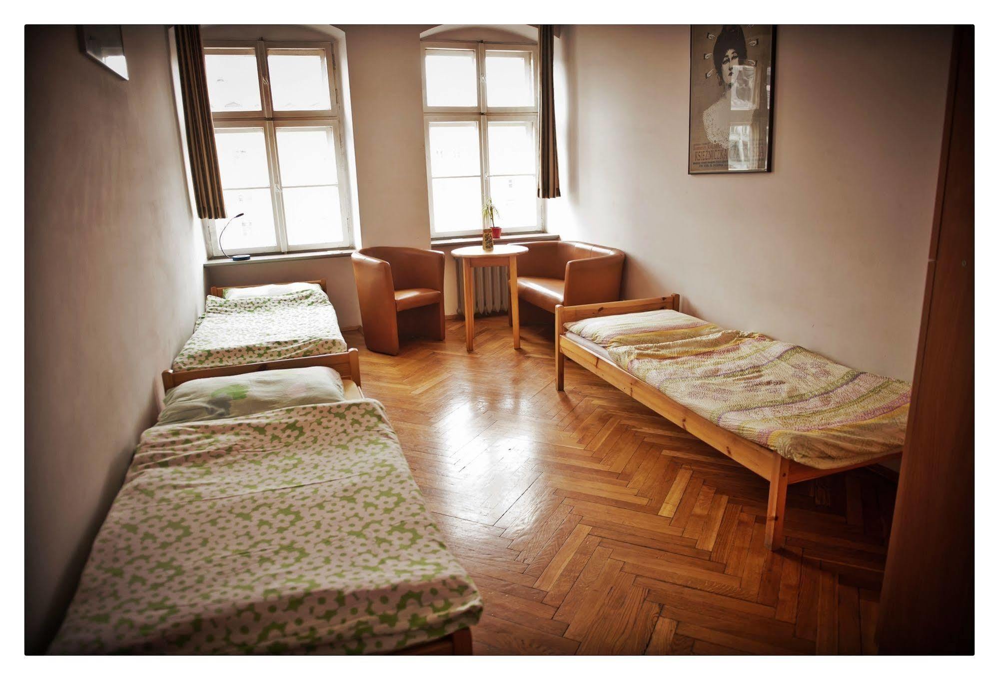 Hostel Bemma - Ozonowane Pokoje Wroclaw Bagian luar foto