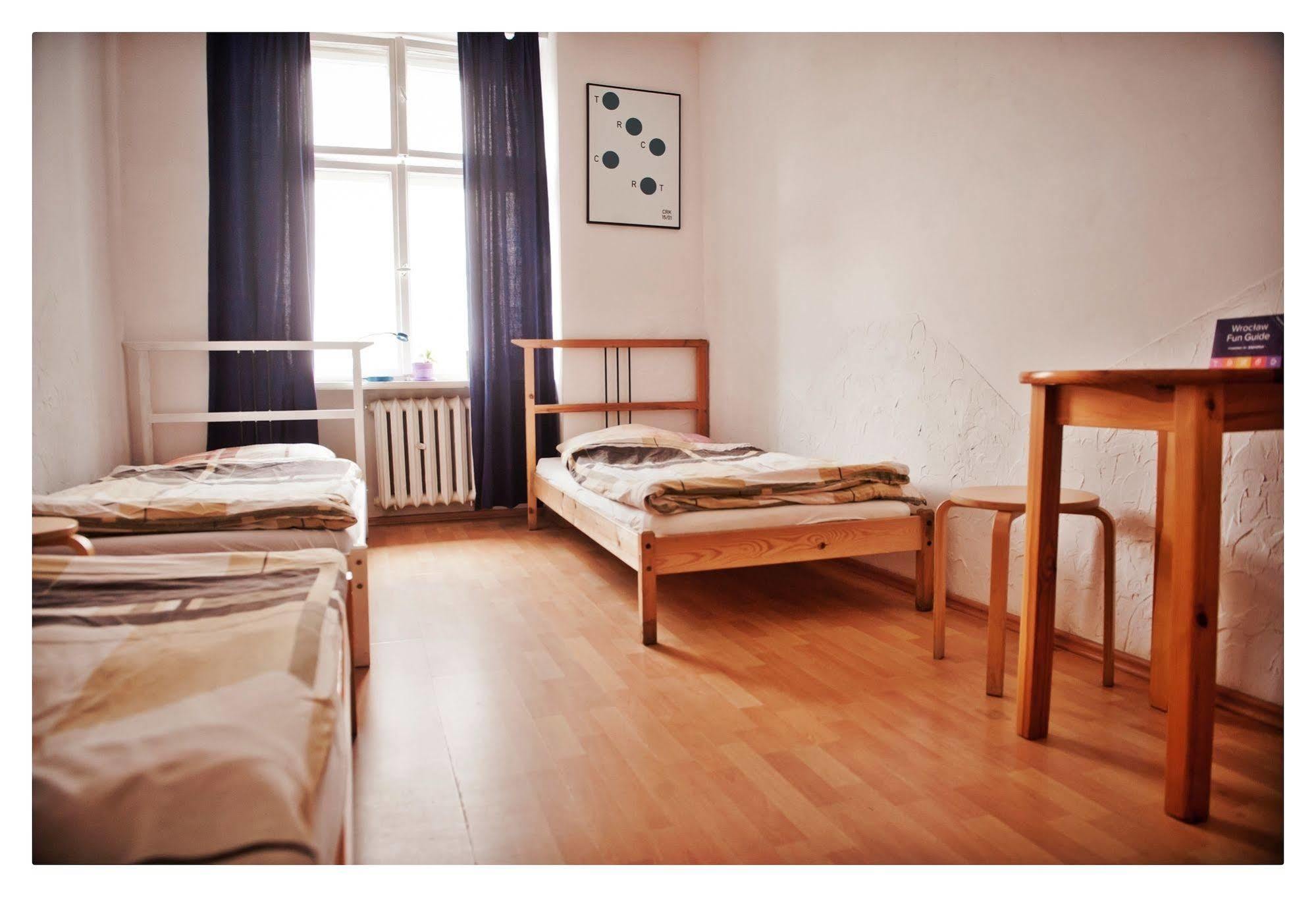 Hostel Bemma - Ozonowane Pokoje Wroclaw Bagian luar foto