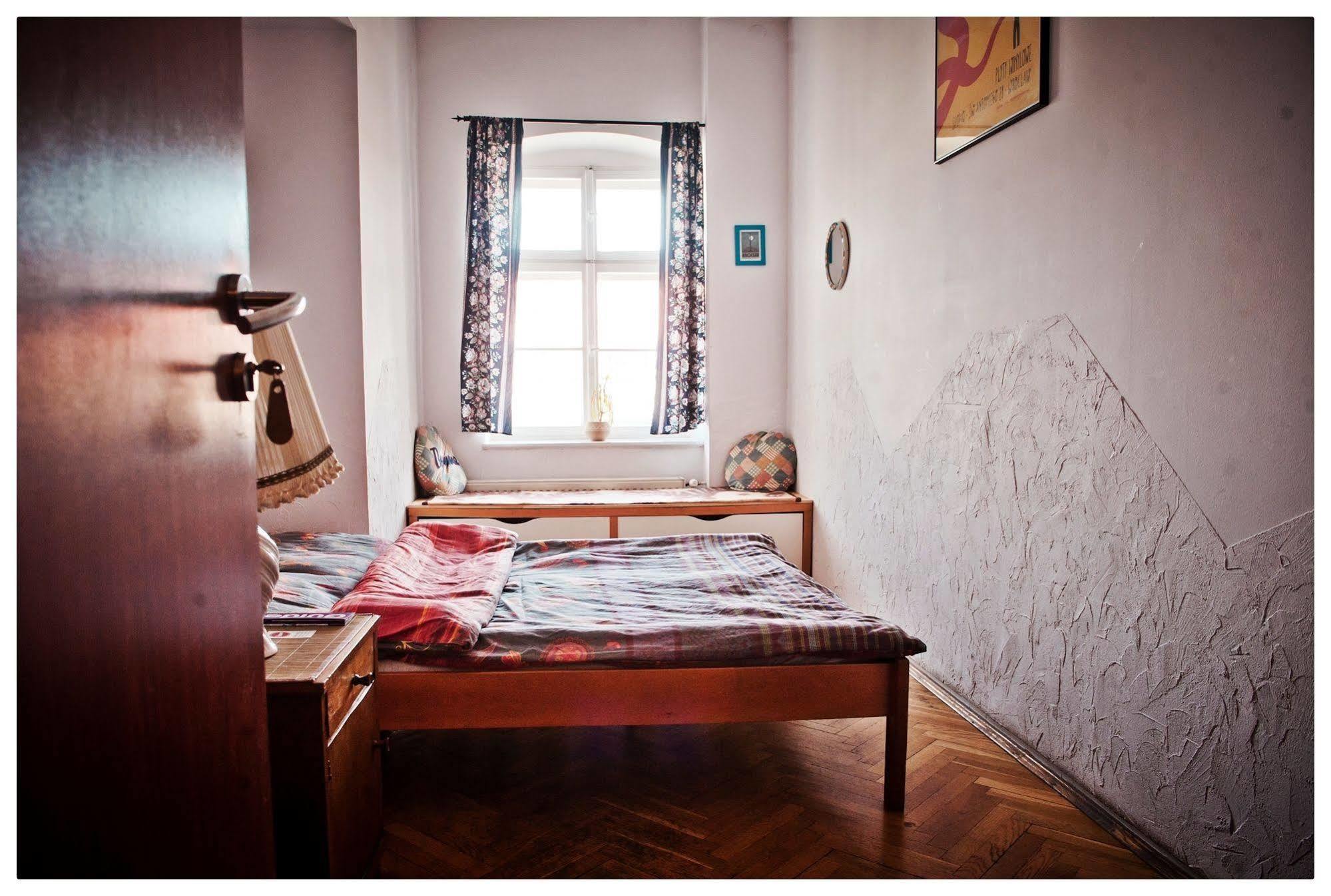 Hostel Bemma - Ozonowane Pokoje Wroclaw Bagian luar foto
