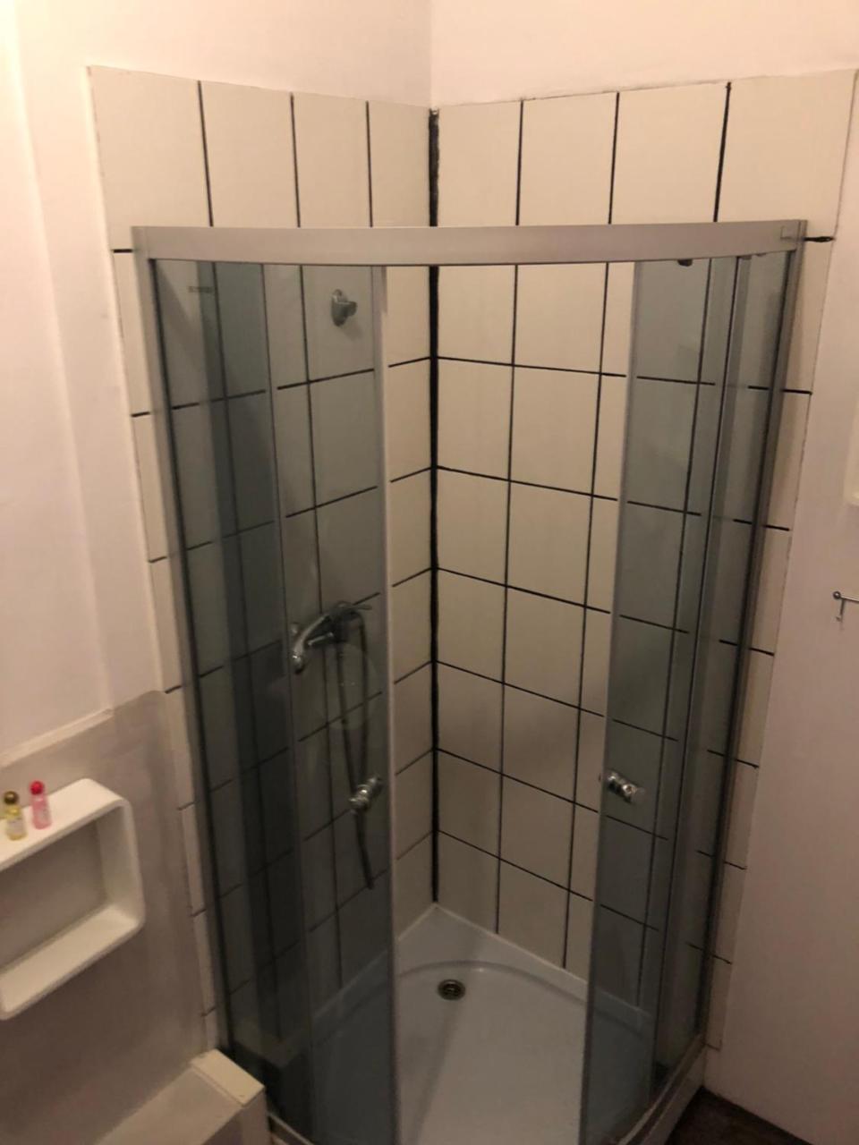 Hostel Bemma - Ozonowane Pokoje Wroclaw Bagian luar foto